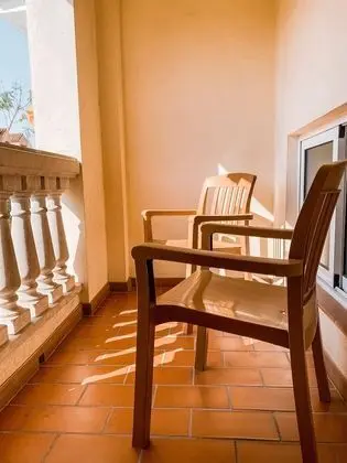 Üç Kişilik Oda, Balkon