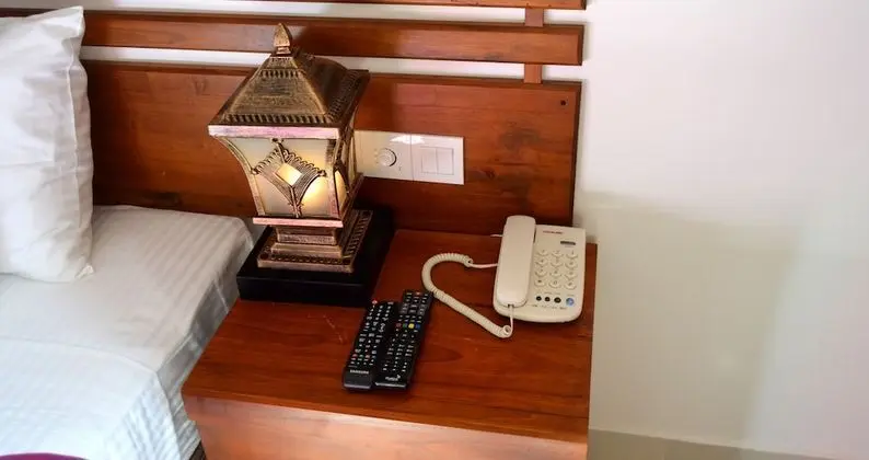 Büyük Yataklı Tek Kişilik Oda, Sigara İçilmez