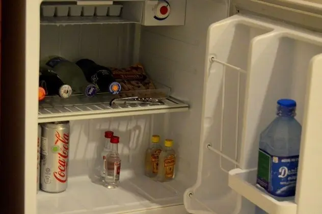 Büyük Yataklı Tek Kişilik Oda, Sigara İçilmez