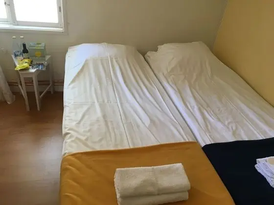 Tek Büyük Yataklı Oda, Ortak Banyo