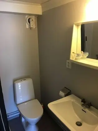 Tek Büyük Yataklı Oda, Ortak Banyo