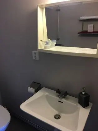 Tek Kişilik Oda, Ortak Banyo