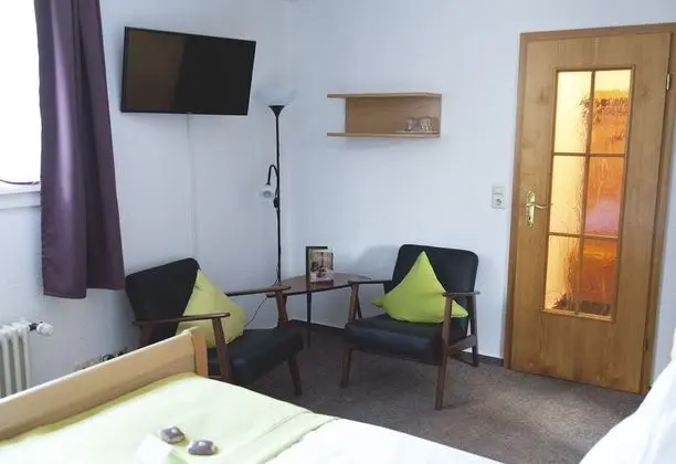 Tek Büyük Yataklı Oda