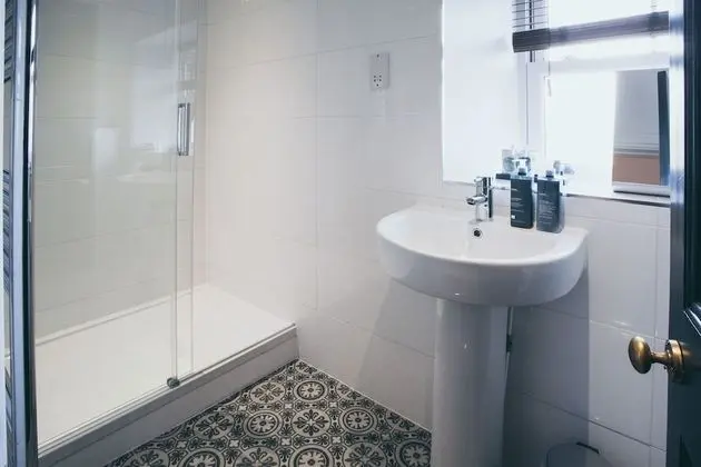 Comfort Tek Büyük Yataklı Oda, Banyolu/Duşlu (Parking Included)