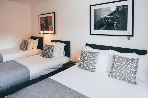 Süit, Banyolu/Duşlu (Carpark View)