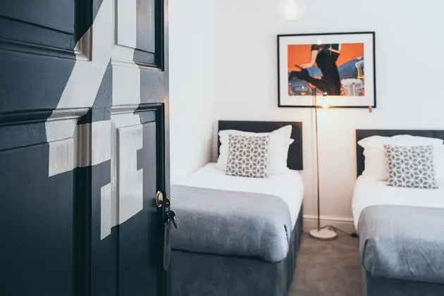 Süit, Banyolu/Duşlu (Carpark View)