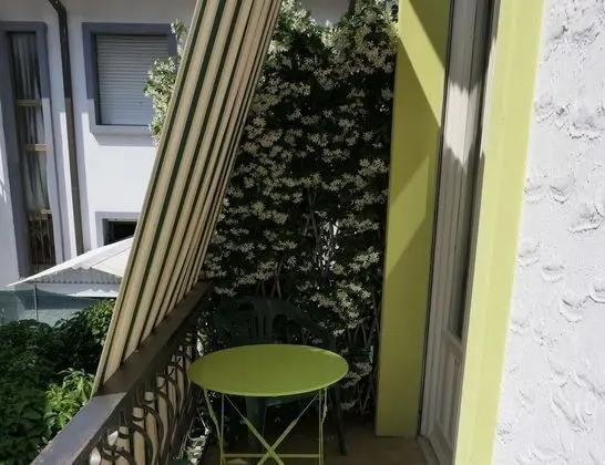 Tek Büyük Yataklı Oda, Balkon (Verde)