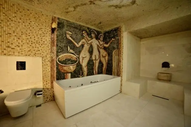 Cave Suite