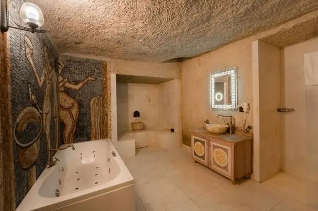 Cave Suite