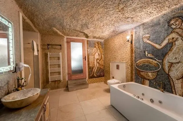 Cave Suite