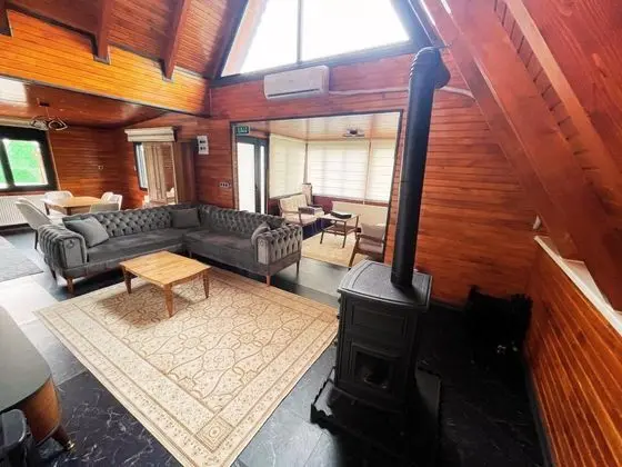 Bungalow, Deniz Manzaralı, Özel Havuzlu ve Bahçeli