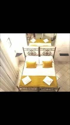Tek Büyük veya İki Ayrı Yataklı Oda, Avlu Manzaralı