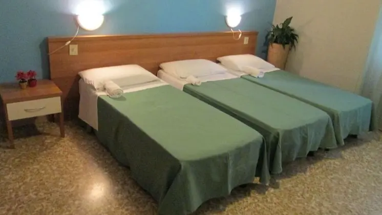 Üç Kişilik Oda, Özel Banyo