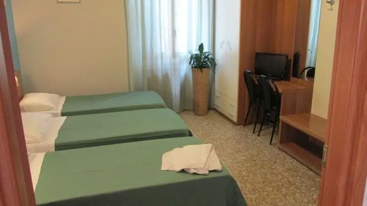 Üç Kişilik Oda, Özel Banyo