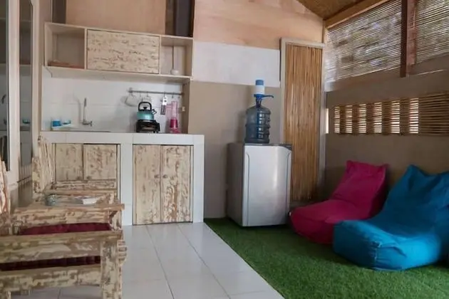 Üç Kişilik Oda