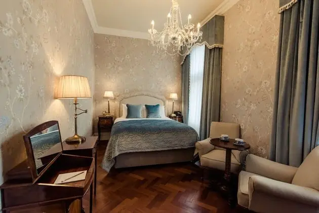 Deluxe Üç Kişilik Oda, Bahçe Manzaralı