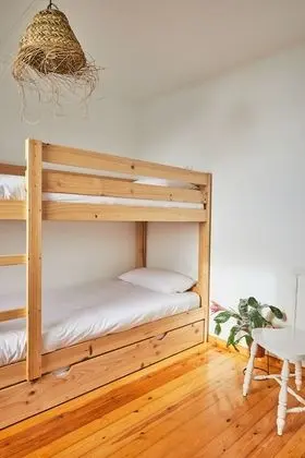 Ortak Ranzalı Oda, Ortak Banyo, Bahçe Manzaralı (1 bed in a 4-Bed Dormitory + Surf)