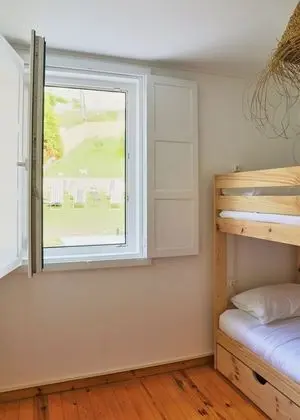 Ortak Ranzalı Oda, Ortak Banyo, Bahçe Manzaralı (1 bed in a 4-Bed Dormitory + Surf)