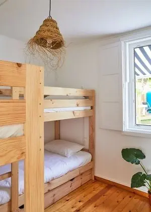 Ortak Ranzalı Oda, Ortak Banyo, Plaj Manzaralı (1 bed in a 3-Bed Dormitory + Surf)