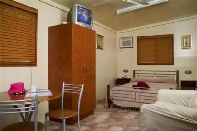 Basic Oda, Sigara İçilmez, Ortak Banyo (BUDGET BUSTING DEAL)