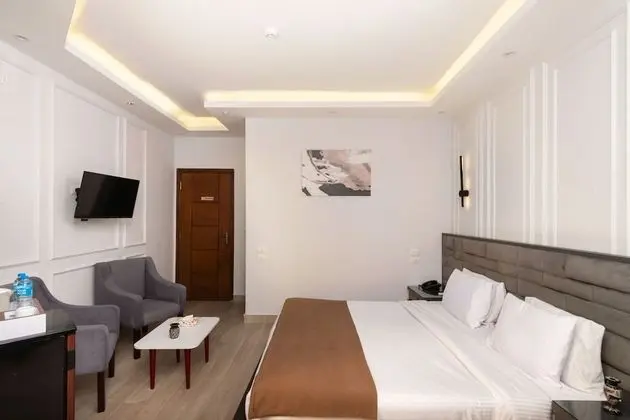 Deluxe Tek Büyük Yataklı Oda