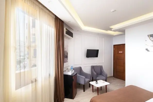 Deluxe Tek Büyük Yataklı Oda