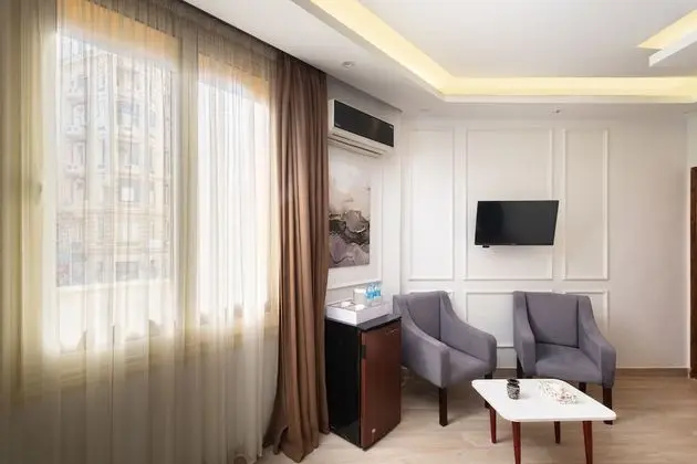 Deluxe Tek Büyük Yataklı Oda