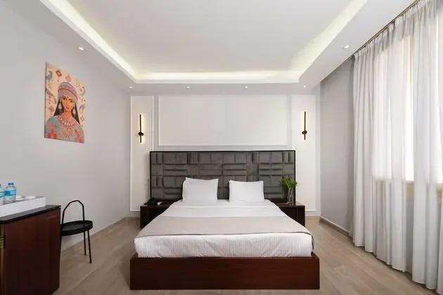 Tek Büyük Yataklı Oda
