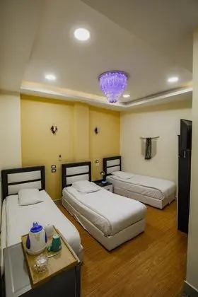 Üç Kişilik Oda