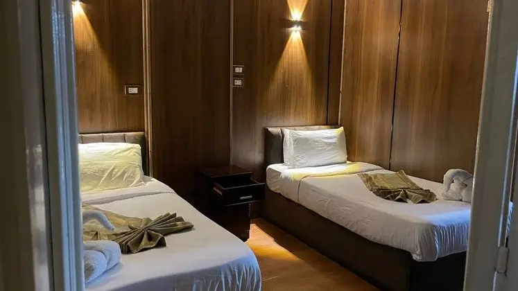 Comfort Tek Büyük Yataklı Oda