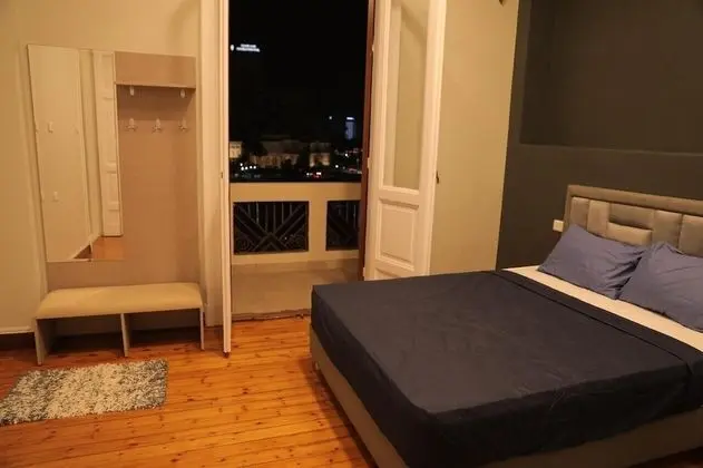 Tek Büyük veya İki Ayrı Yataklı Oda, Balkon