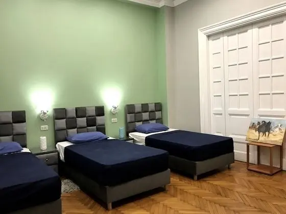 Üç Kişilik Oda, Şehir Manzaralı