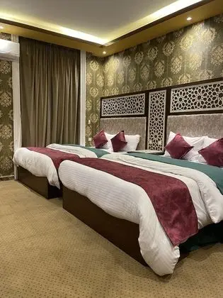 Deluxe Dört Kişilik Oda, Şehir Manzaralı