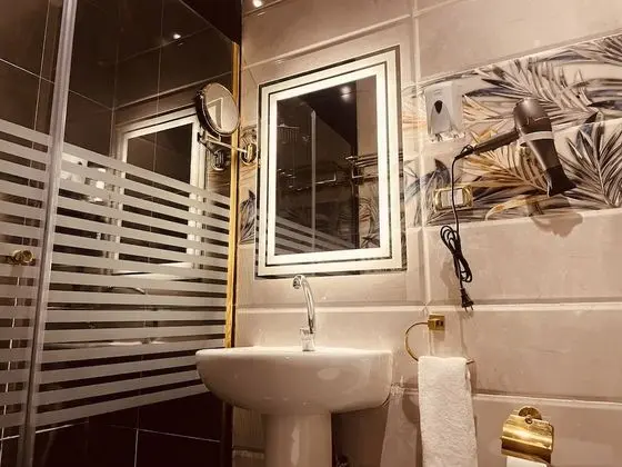 Deluxe Dört Kişilik Oda, Şehir Manzaralı