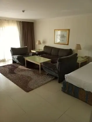 Family Room – Garden View