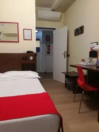 Comfort Büyük Yataklı Tek Kişilik Oda