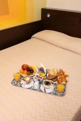 Comfort Büyük Yataklı Tek Kişilik Oda