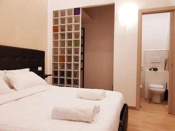 Tek Büyük veya İki Ayrı Yataklı Oda, Banyolu/Duşlu