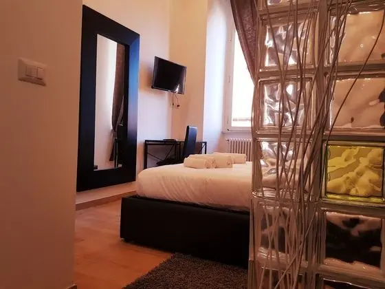 Tek Büyük Yataklı Oda, Banyolu/Duşlu