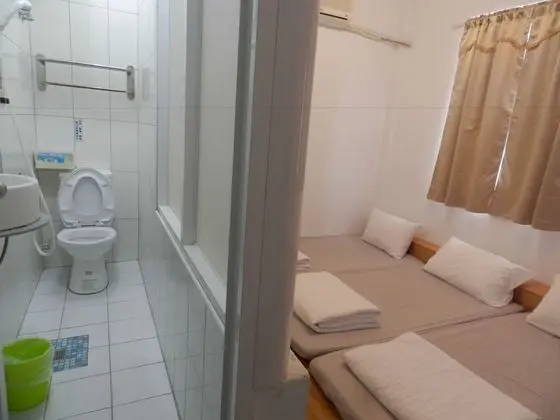 Economy Büyük Yataklı Tek Kişilik Oda