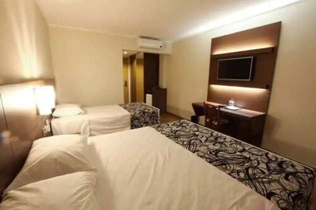 Deluxe Üç Kişilik Oda