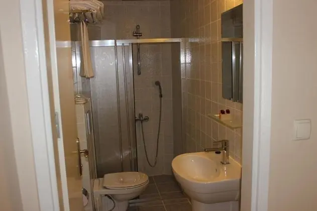 Twin, Şehir Manzaralı