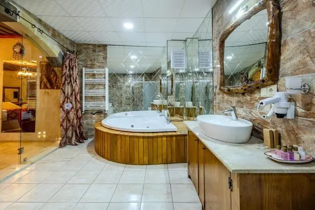 Jakuzili Balayı Odası, , Balkonlu