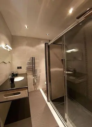 Premium Tek Büyük Yataklı Oda