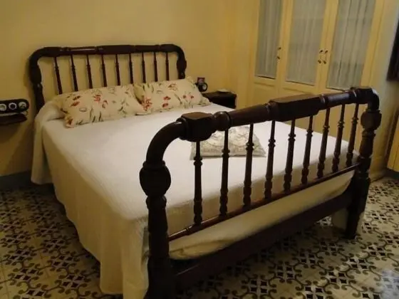 Tek Büyük Yataklı Oda, Ortak Banyo (El Sol de Tous )