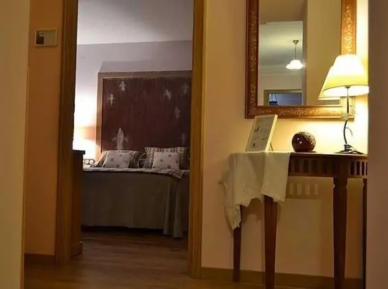 Tek Büyük Yataklı Oda (Señora de Tous)