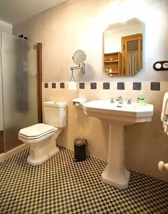 Tek Büyük Yataklı Oda (Señora de Tous)