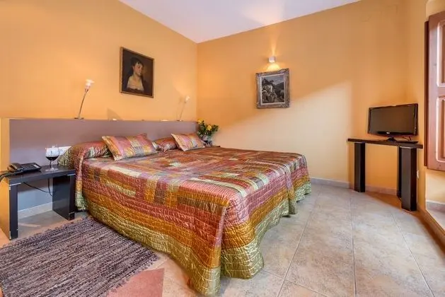 Tek Büyük Yataklı Oda