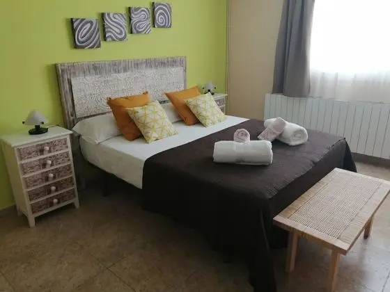 Exclusive Tek Büyük Yataklı Oda (Parellada)