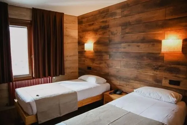 Tek Büyük Yataklı Oda, 1 Çift Kişilik Yatak